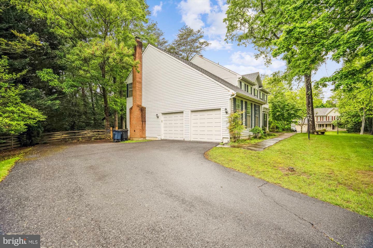 Property Photo: 8108 Willowgate Place MD 20769