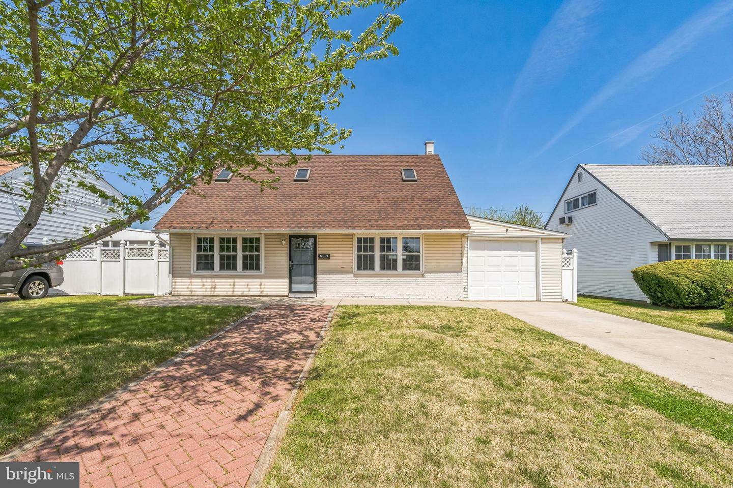 2867 Nautilus Road  Philadelphia PA 19154 photo
