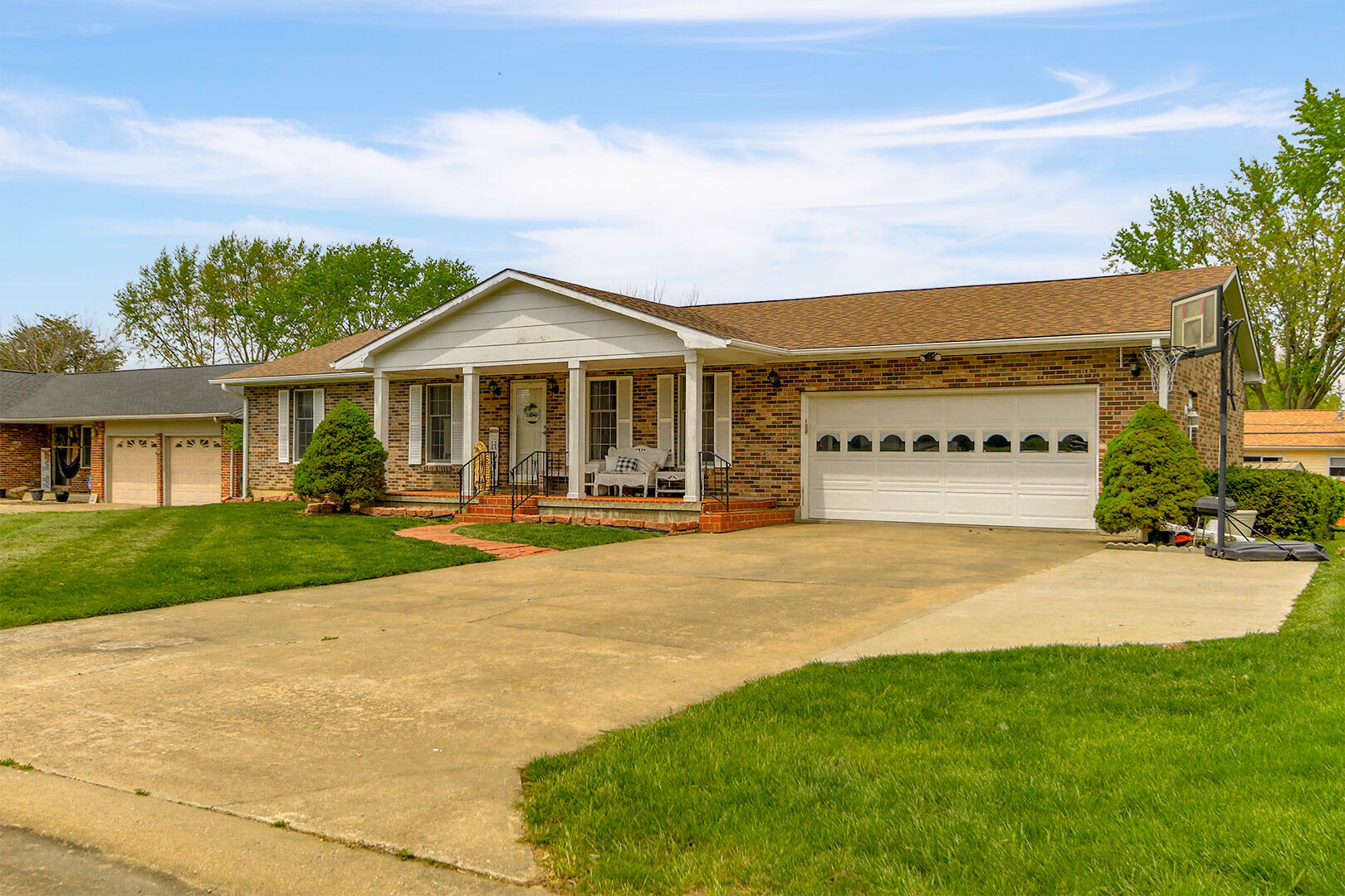Property Photo: 1733 Beacon St MO 65265