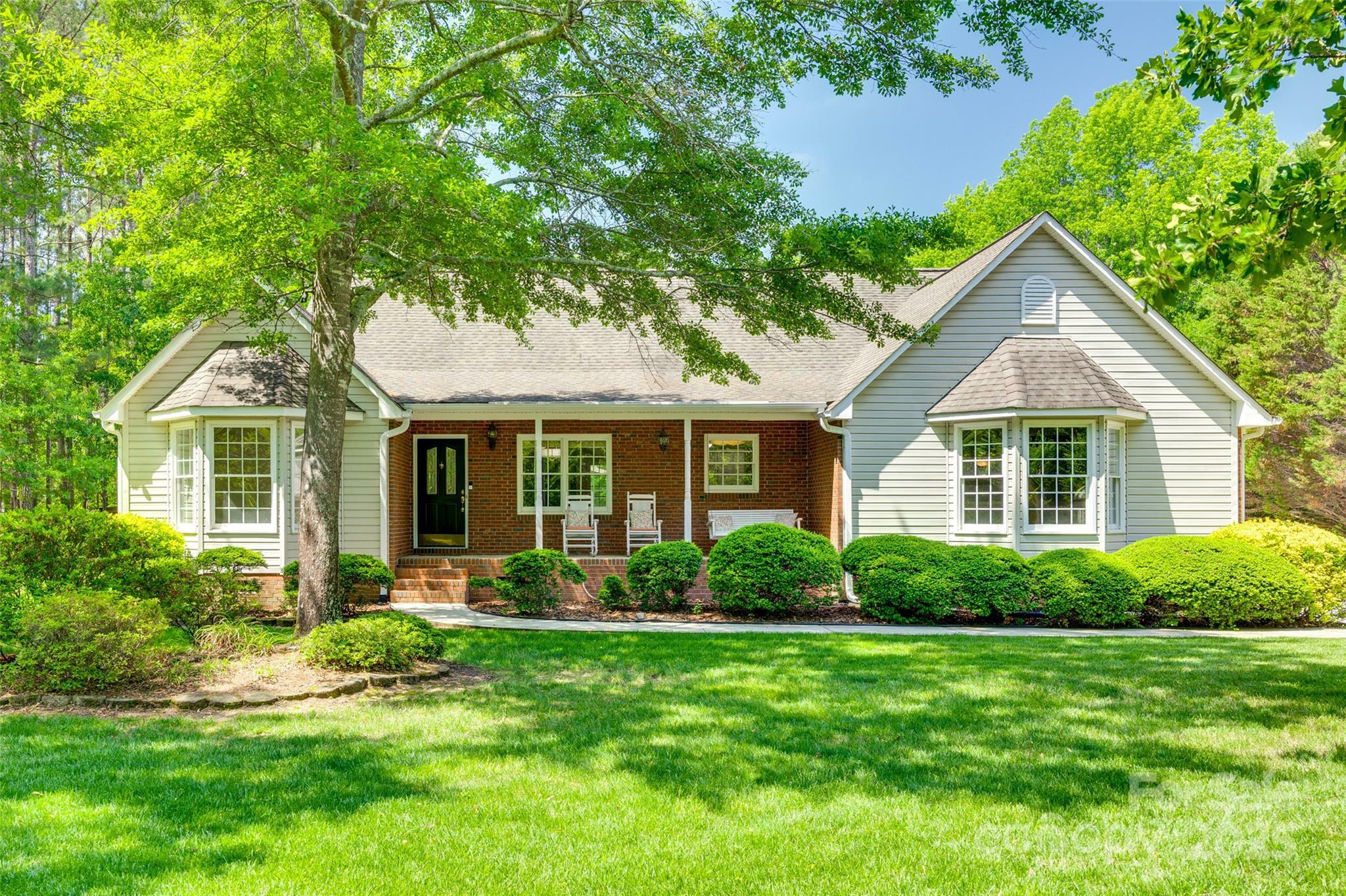 Property Photo: 4307 Edgeland Road SC 29712