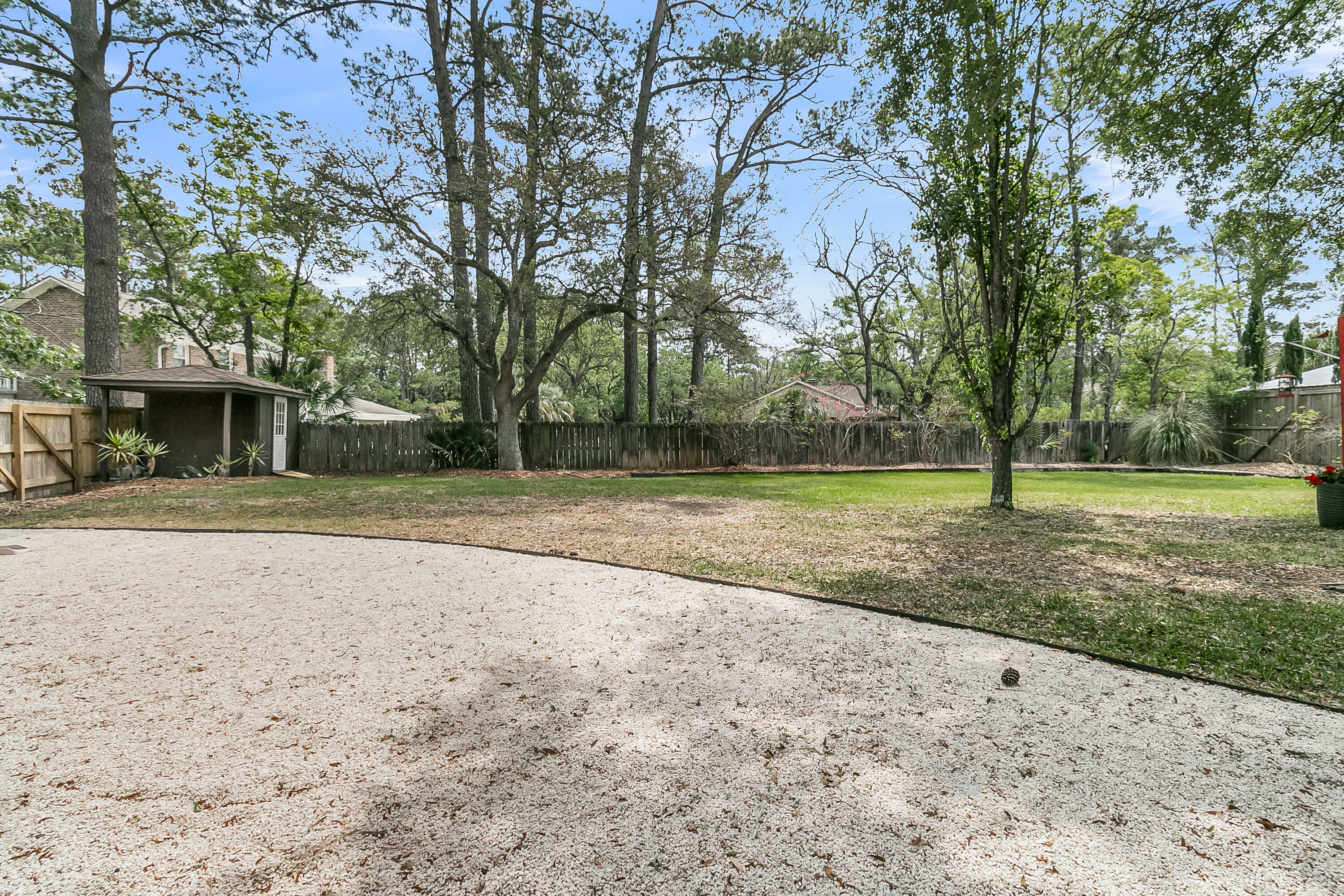 Property Photo: 1541 Hutton Place SC 29407