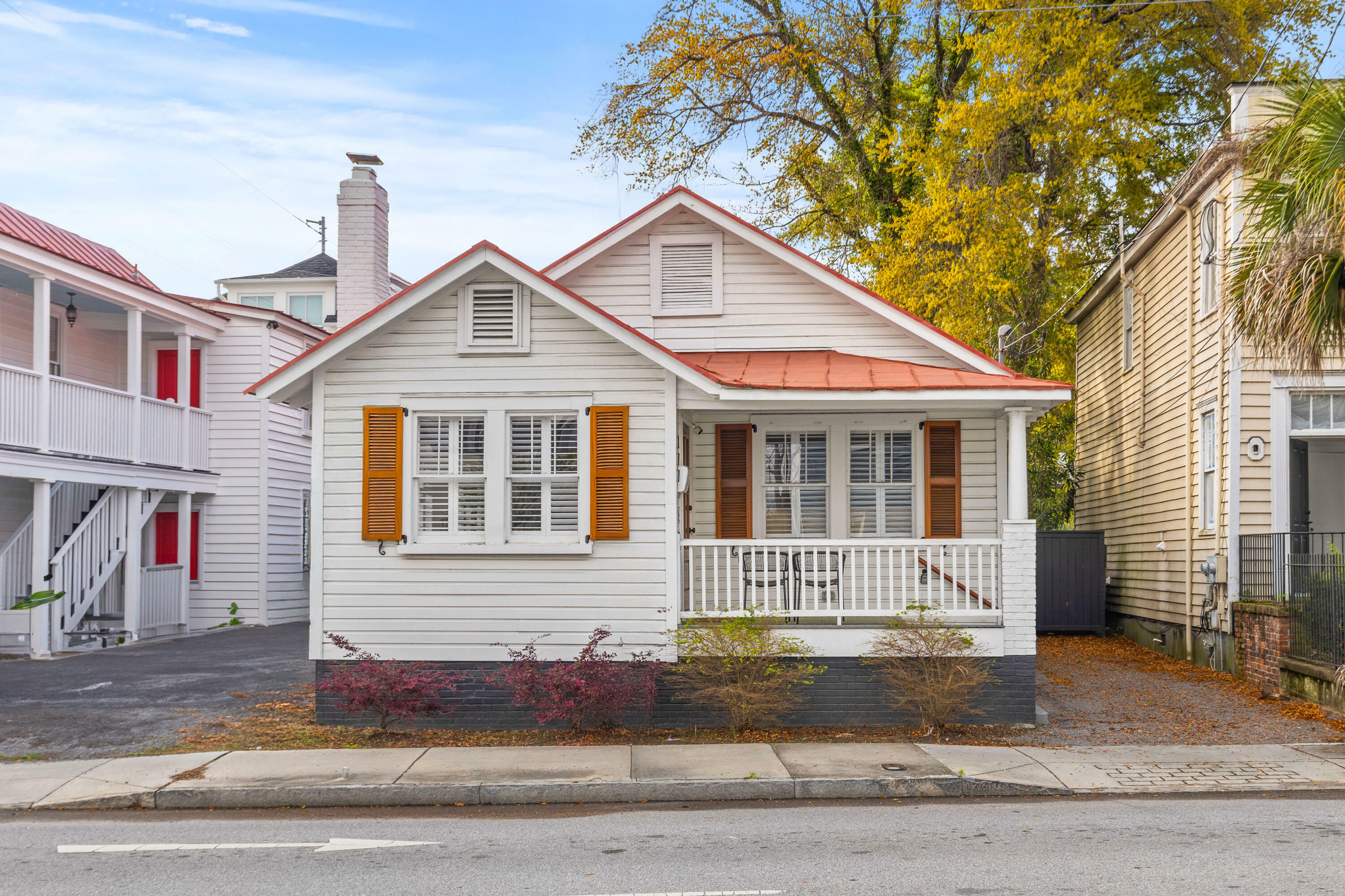 177 Spring Street  Charleston SC 29403 photo