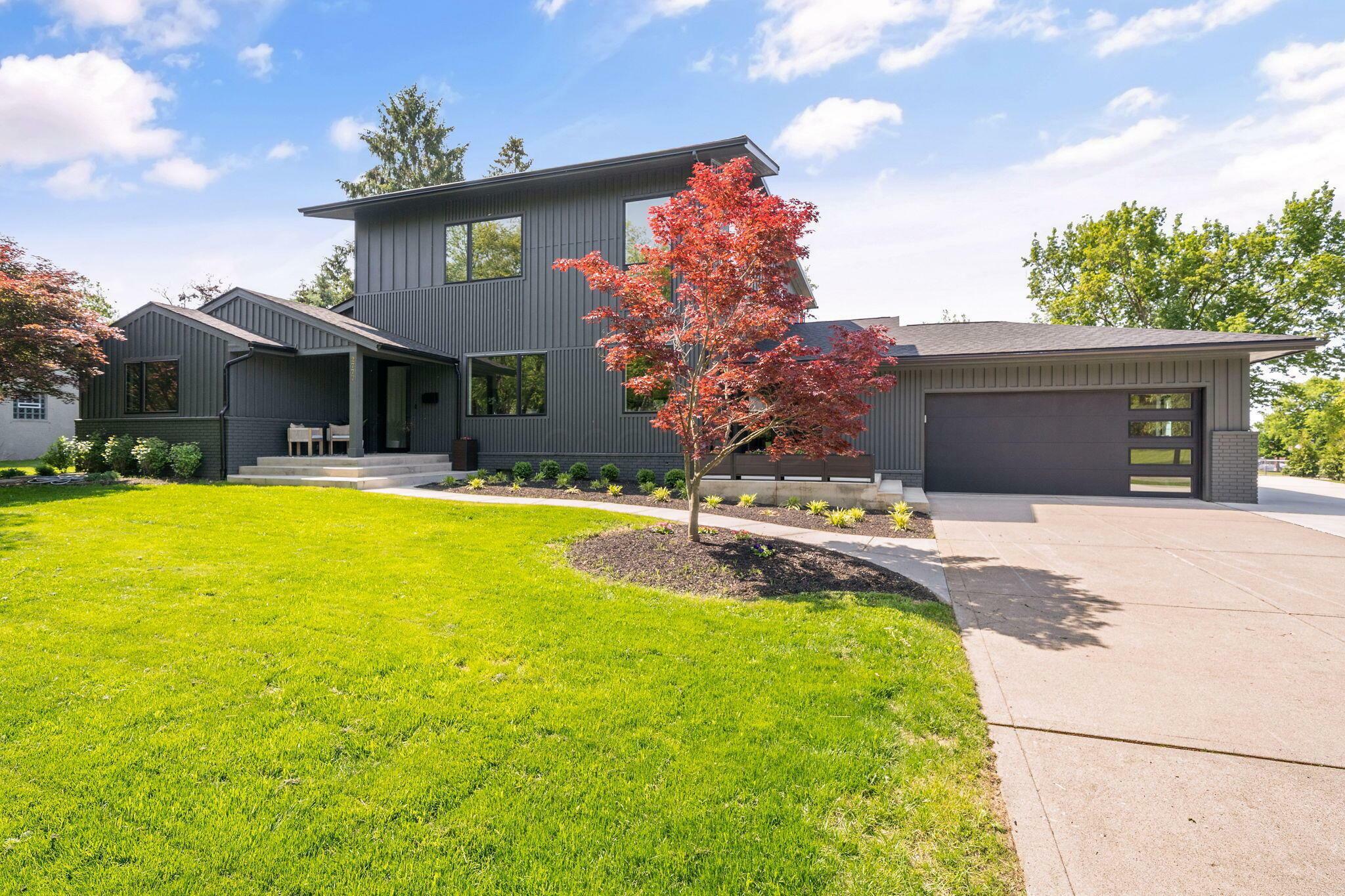 Property Photo: 2777 Donna Drive OH 43220