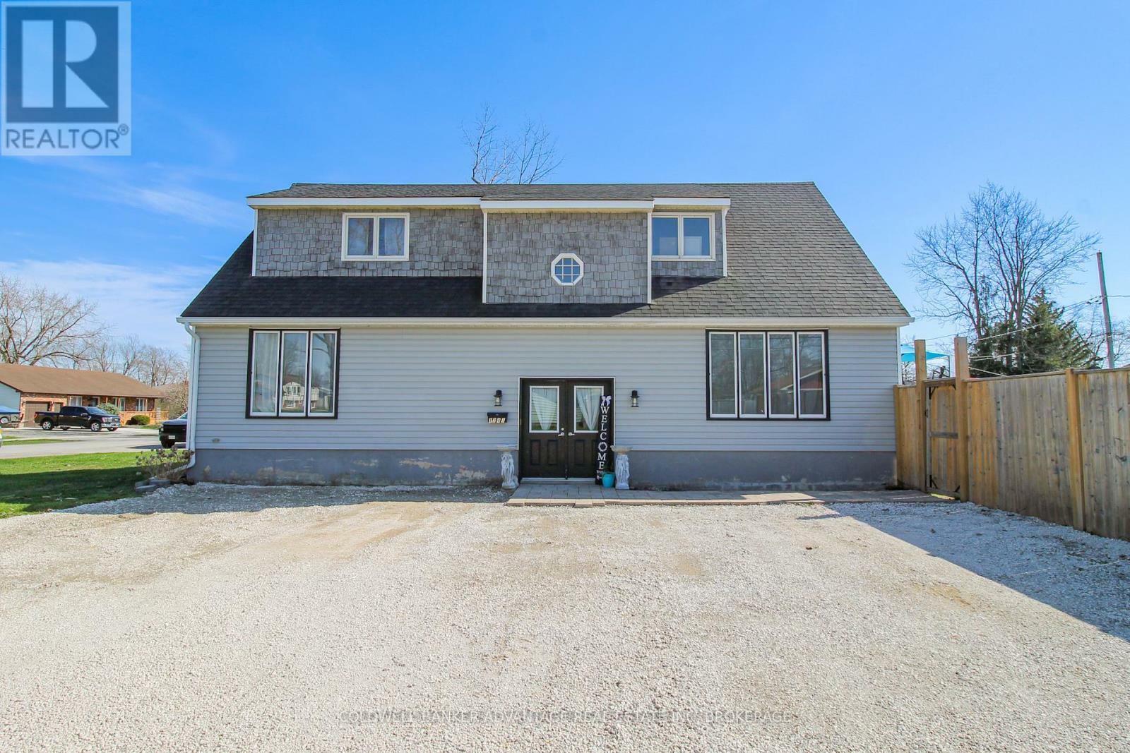 Photo de la propriété: 1341 Lakehurst Avenue ON L2A 6C5