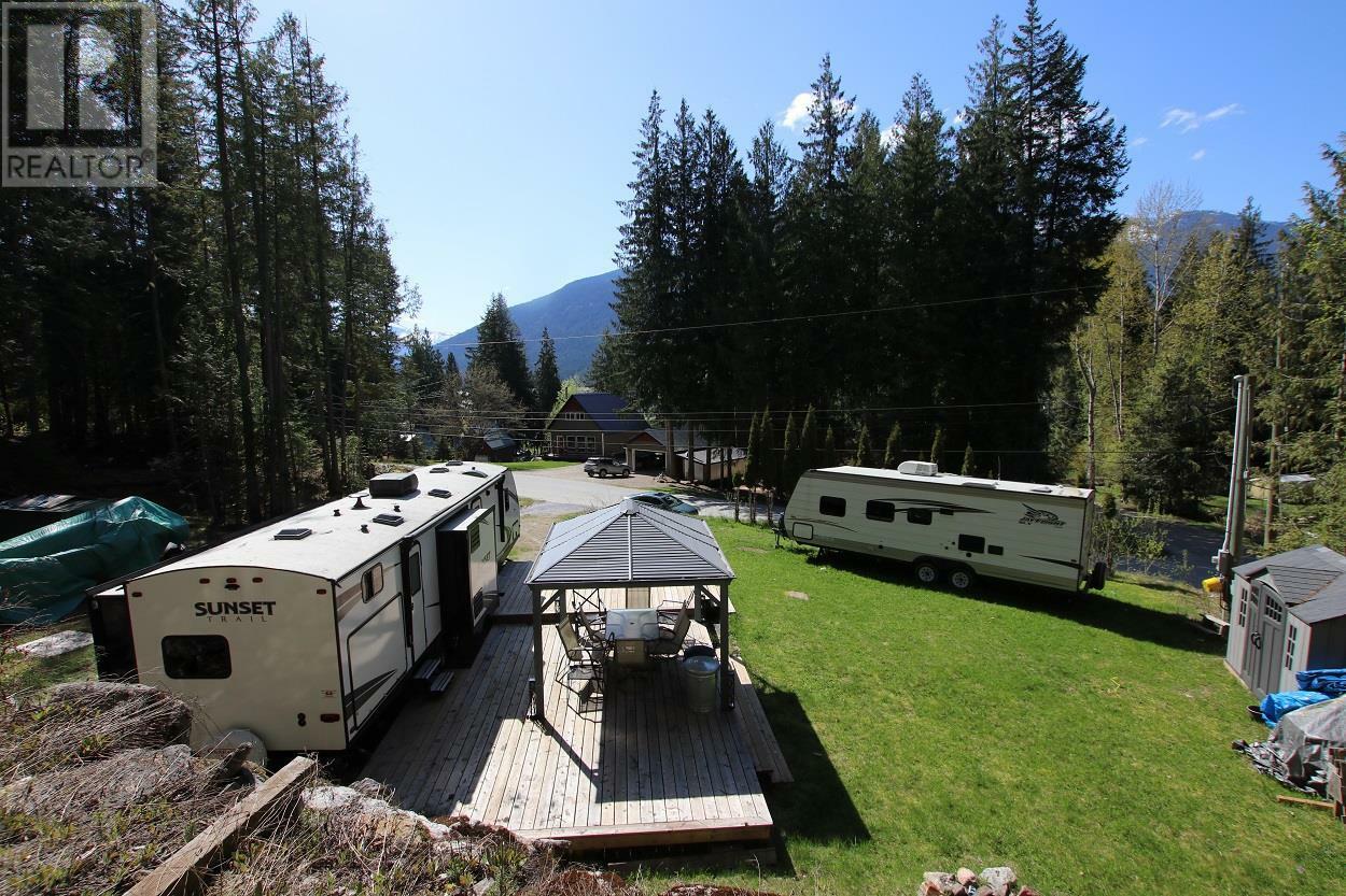 Property Photo:  483 Bayview Road  BC V0G 1R1 