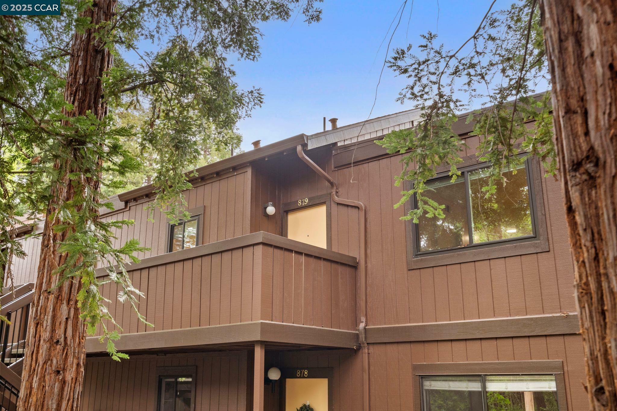 Property Photo: 879 Camelback Pl CA 94523