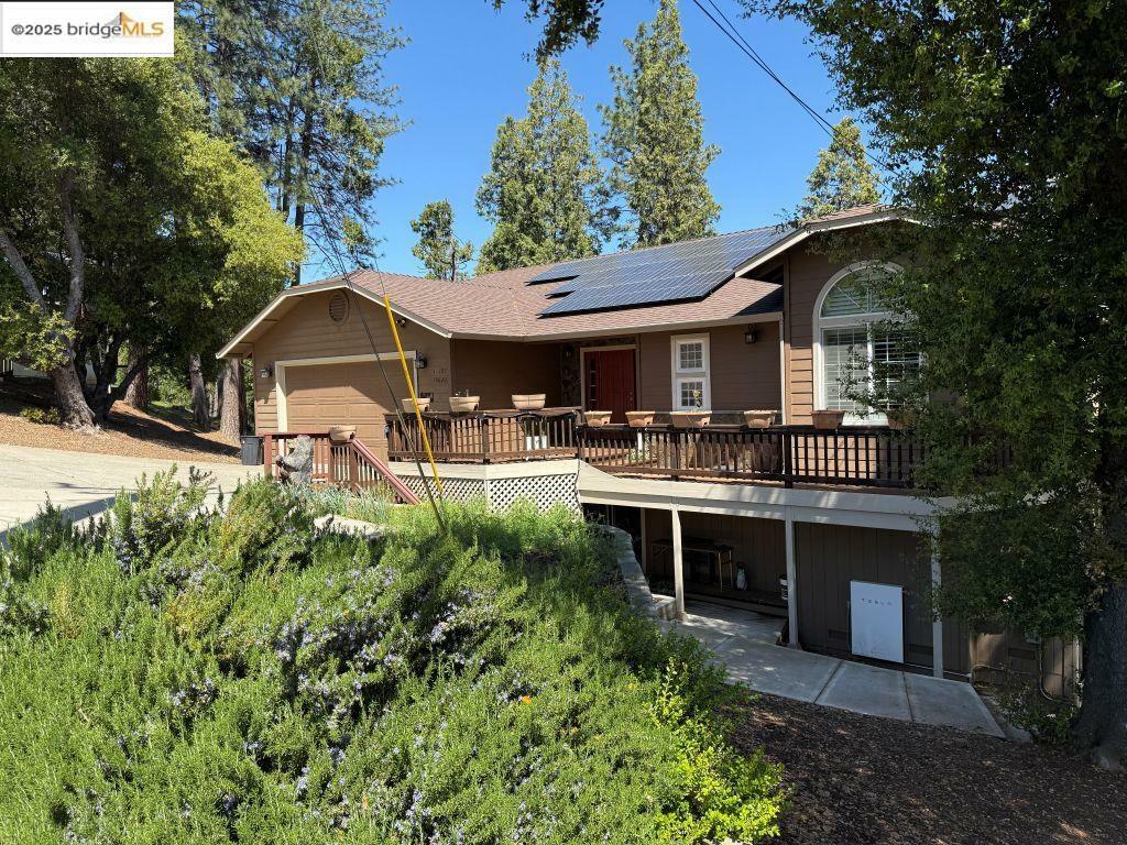 Property Photo: 19620 Golden Rock Circle CA 95321