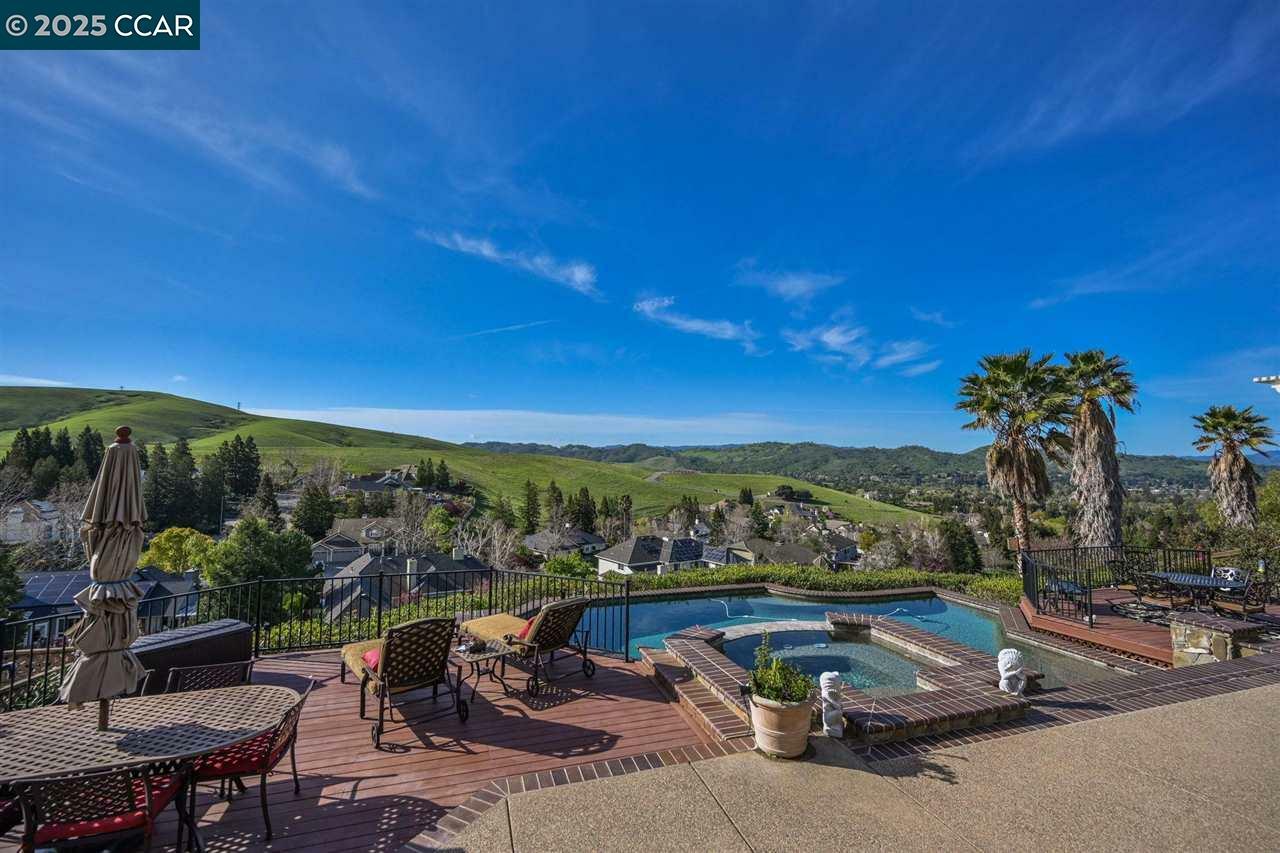 Property Photo: 460 Silver Hollow Drive CA 94598