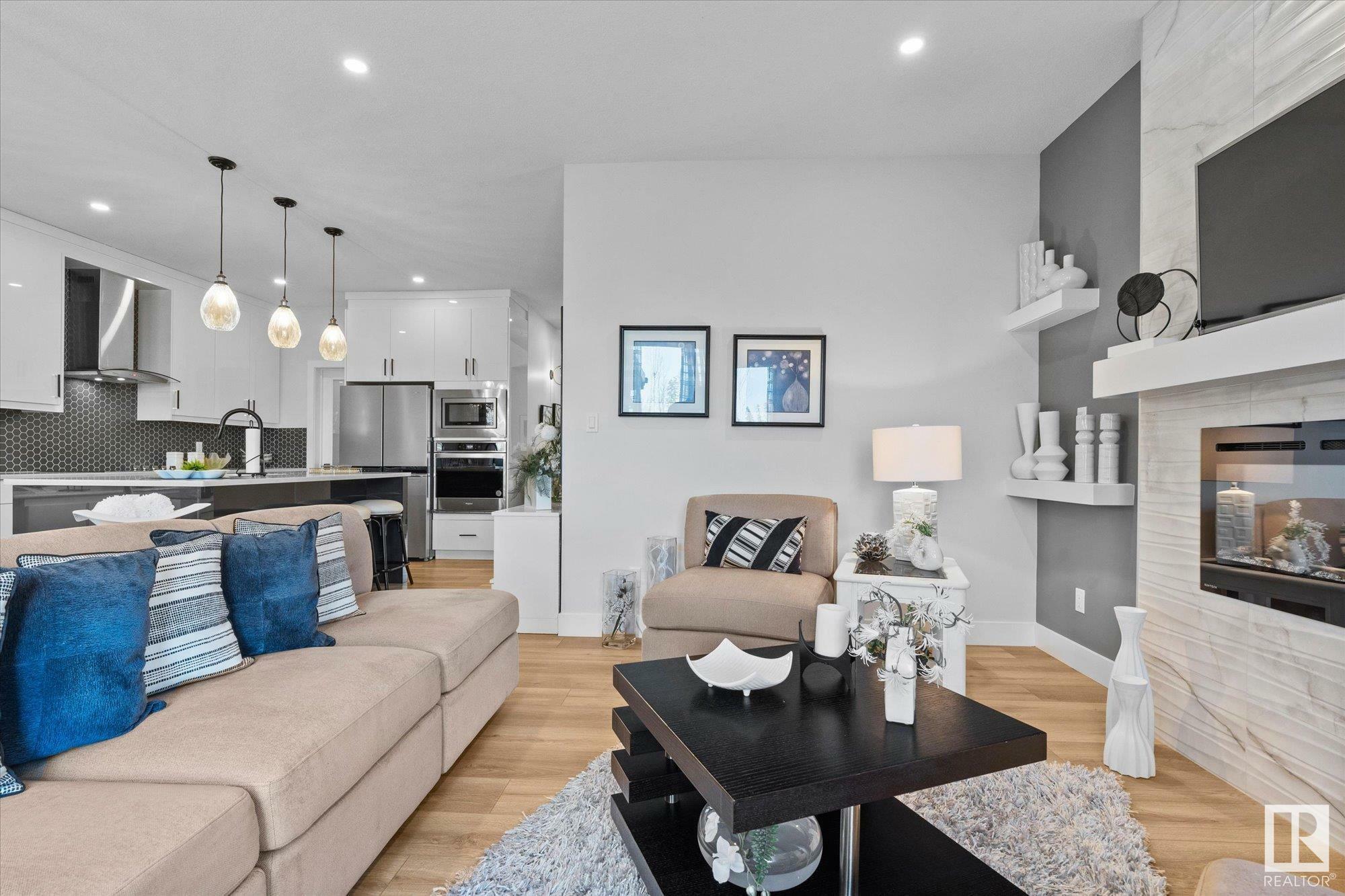 Property Photo: 82 Meadowlink Common AB T7X 2X3
