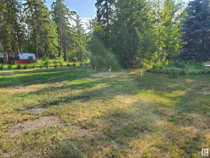 Property Photo: 158 Lakeshore Drive AB T0E 1V0