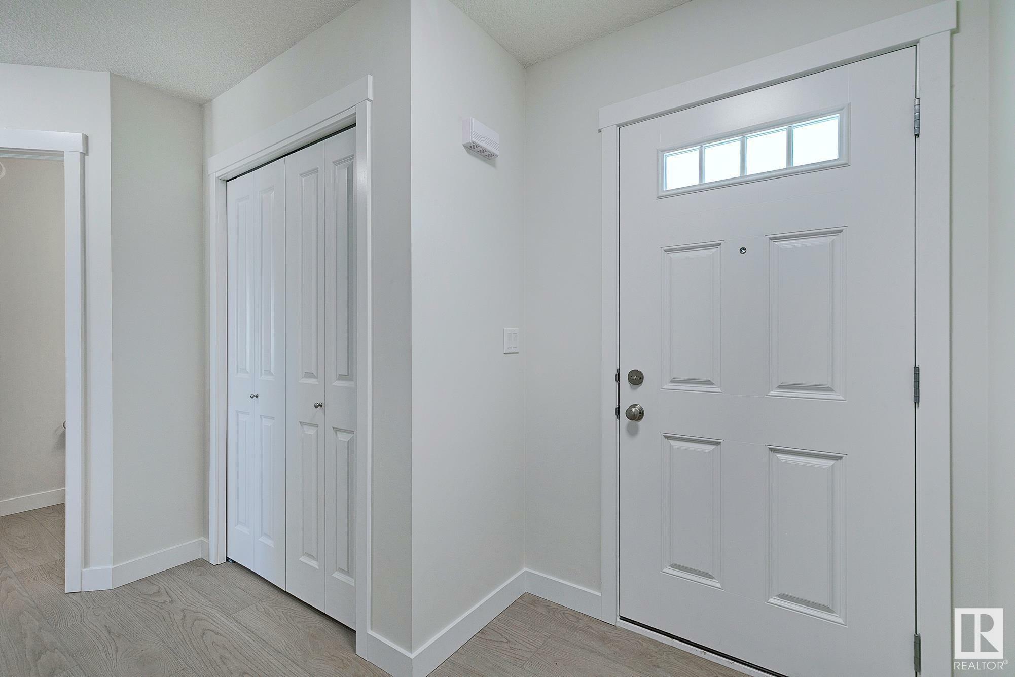 Property Photo: 5 Horizon Link AB T7X 0B4