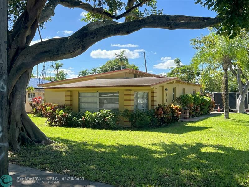 1300 S 20th Ave  Hollywood FL 33020 photo