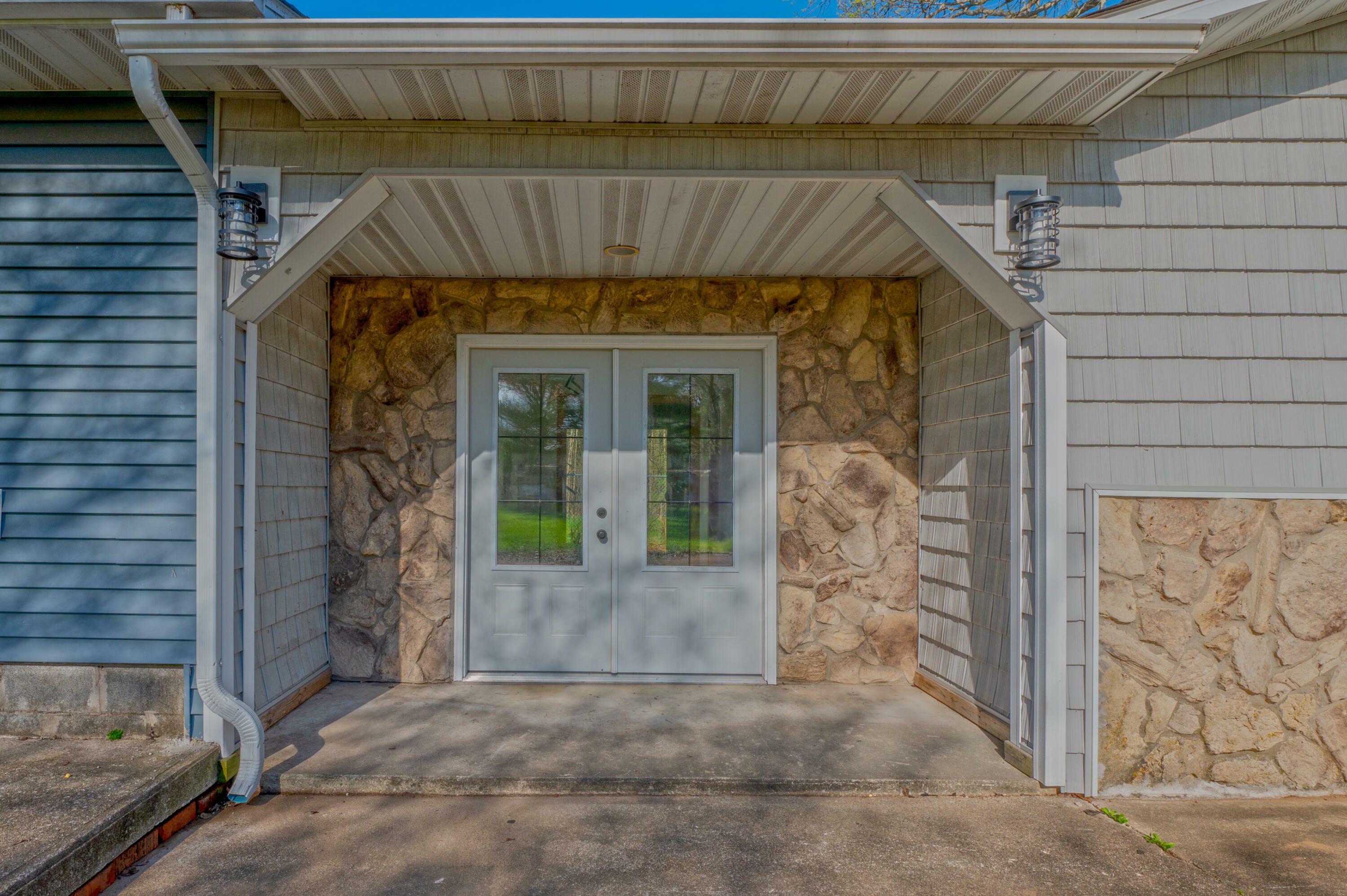 Property Photo: 1072 S Baums Bridge Road IN 46347