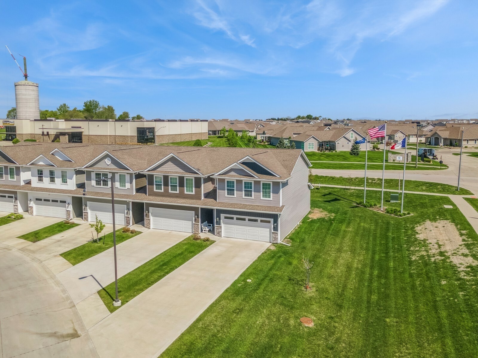 Property Photo: 2602 NW 35th Lane IA 50023