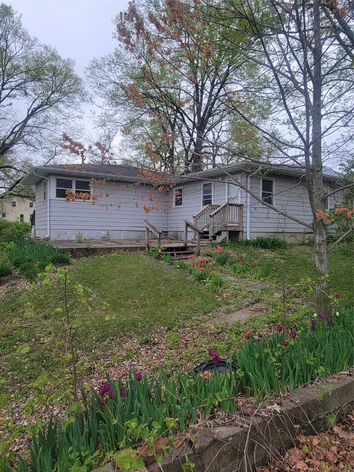 511 C Avenue E  Oskaloosa IA 52577 photo