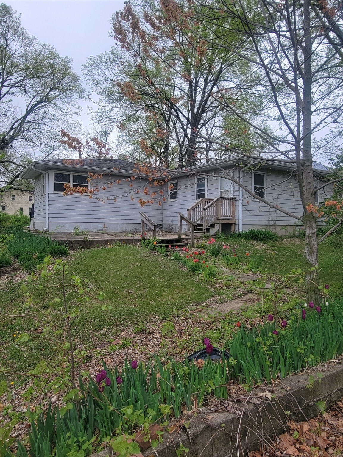 Property Photo: 511 C Avenue E IA 52577