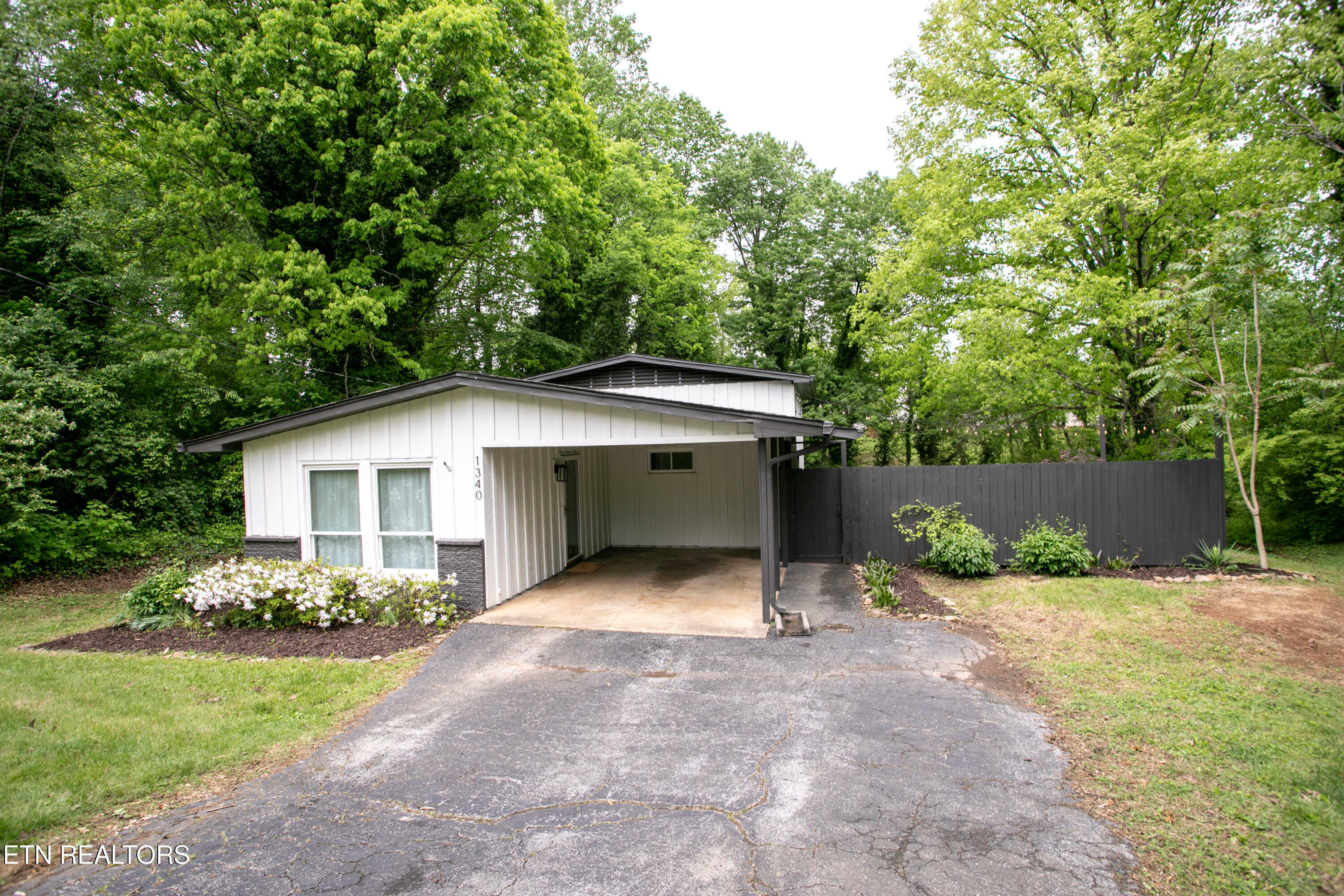 Property Photo: 1340 Sumac Drive TN 37919