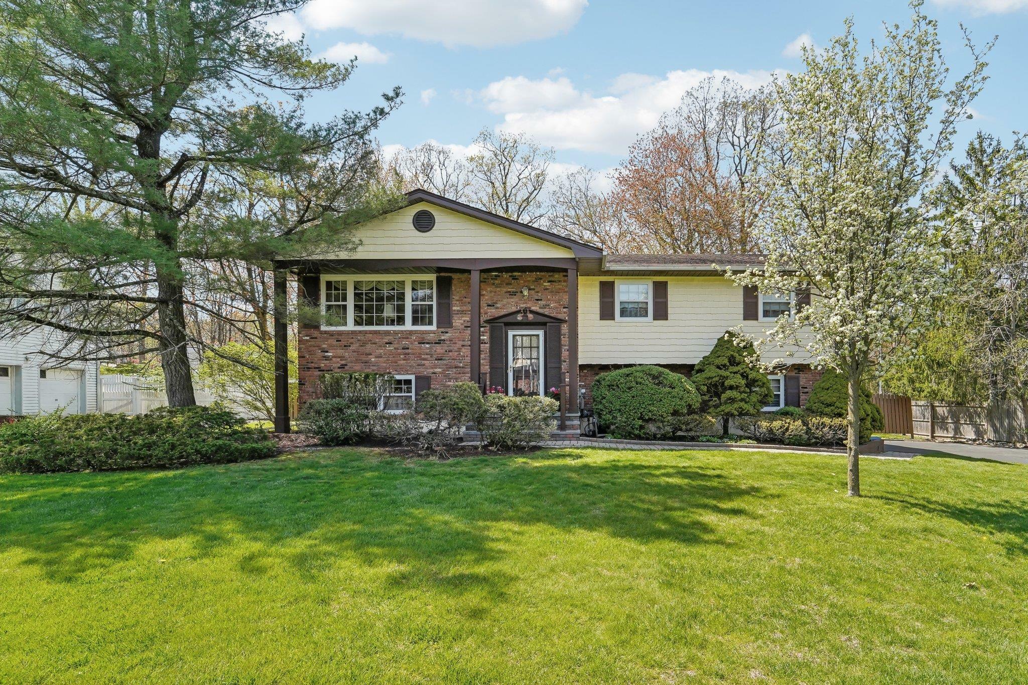 24 Glen Drive  Bardonia NY 10954 photo