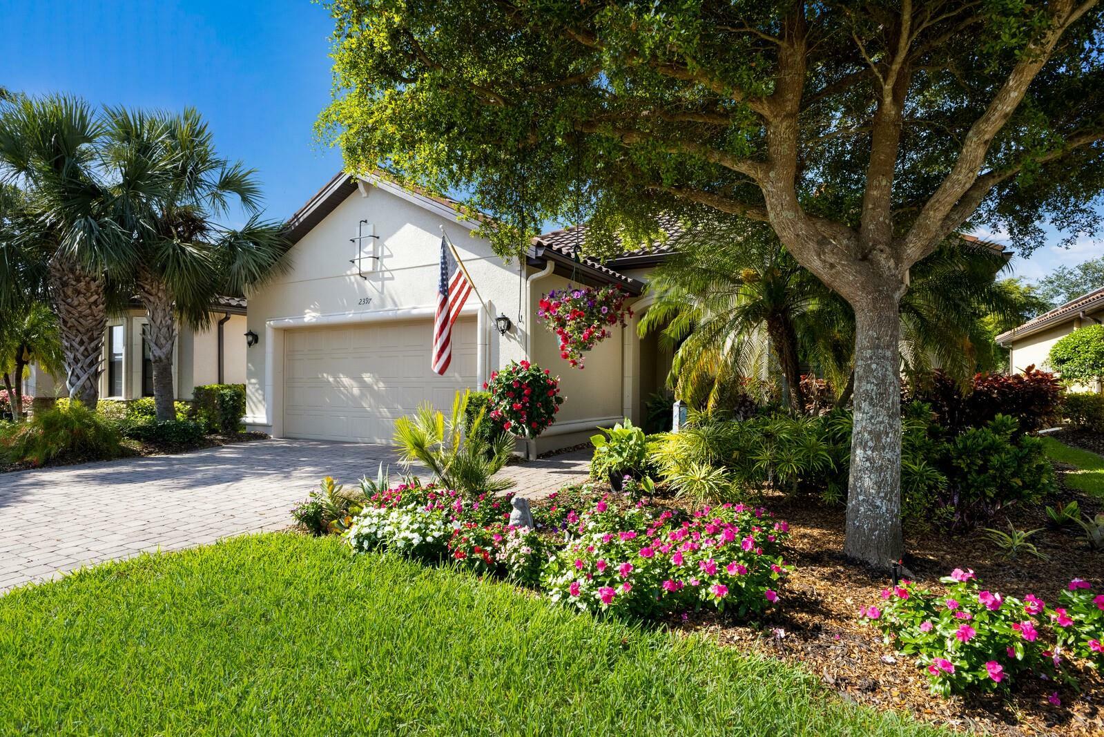 Property Photo: 2397 Vaccaro Drive FL 34231