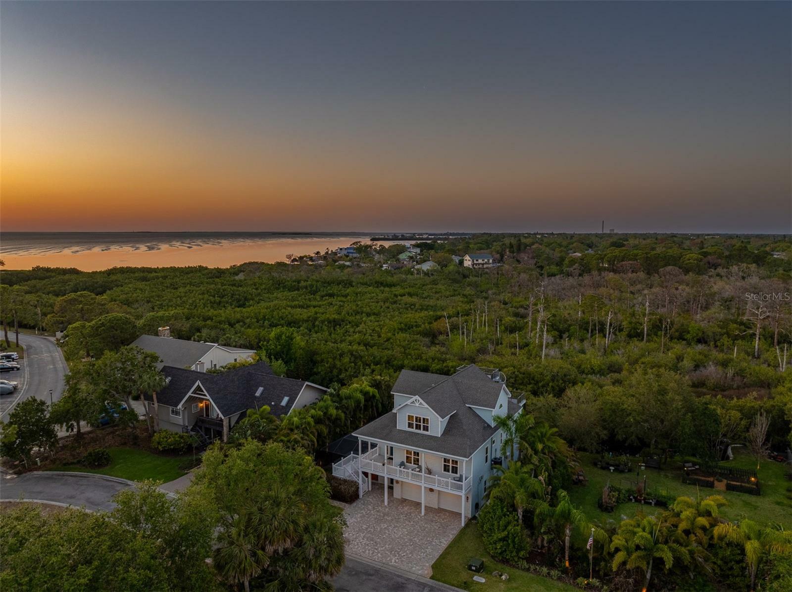 1720 Mariner Way  Tarpon Springs FL 34689 photo