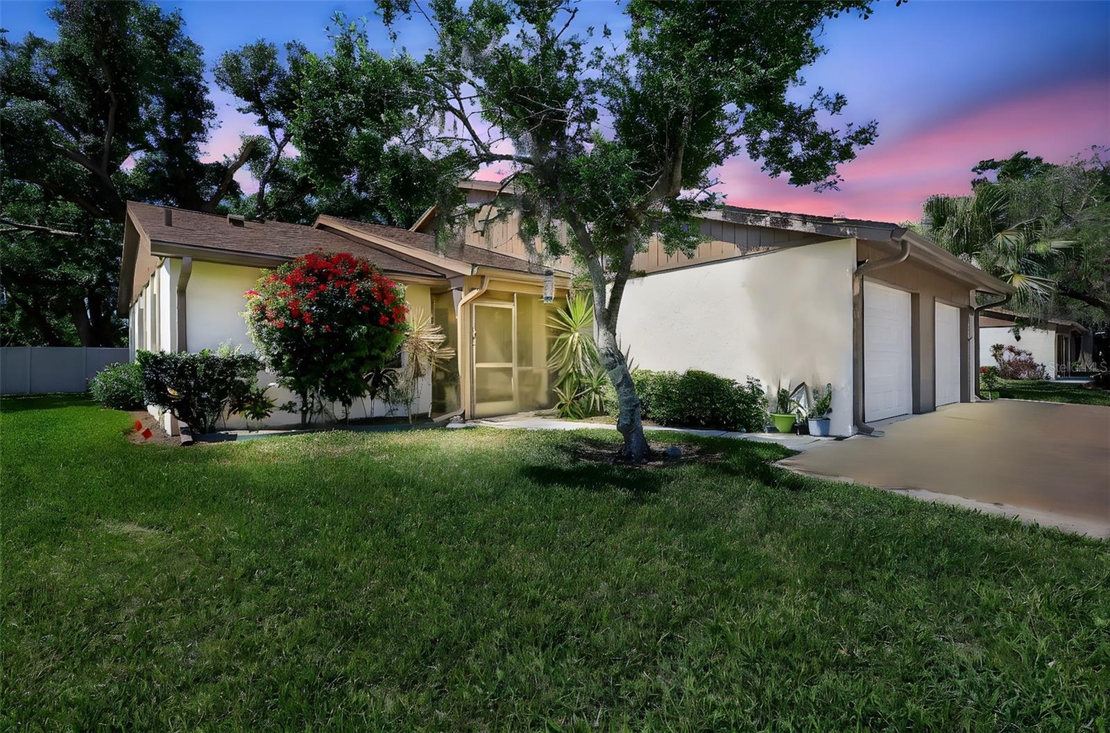 Property Photo: 4722 Oak Hill Lane 44 FL 34232