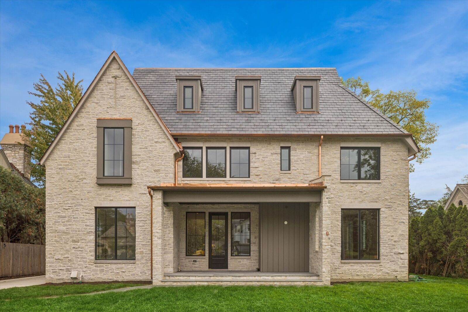 Property Photo: 133 S Park Avenue IL 60521