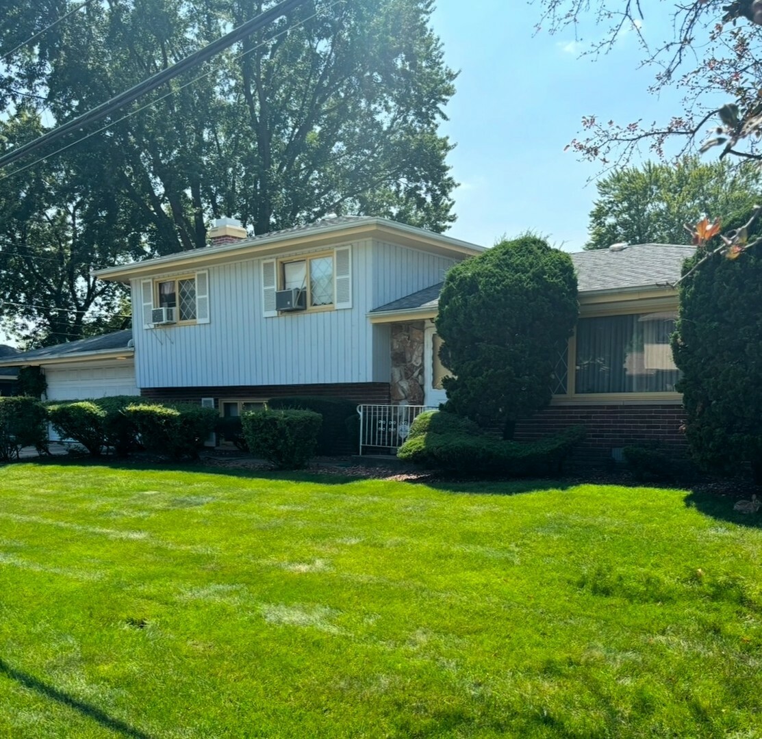 Property Photo: 11601 S Keeler Avenue IL 60803