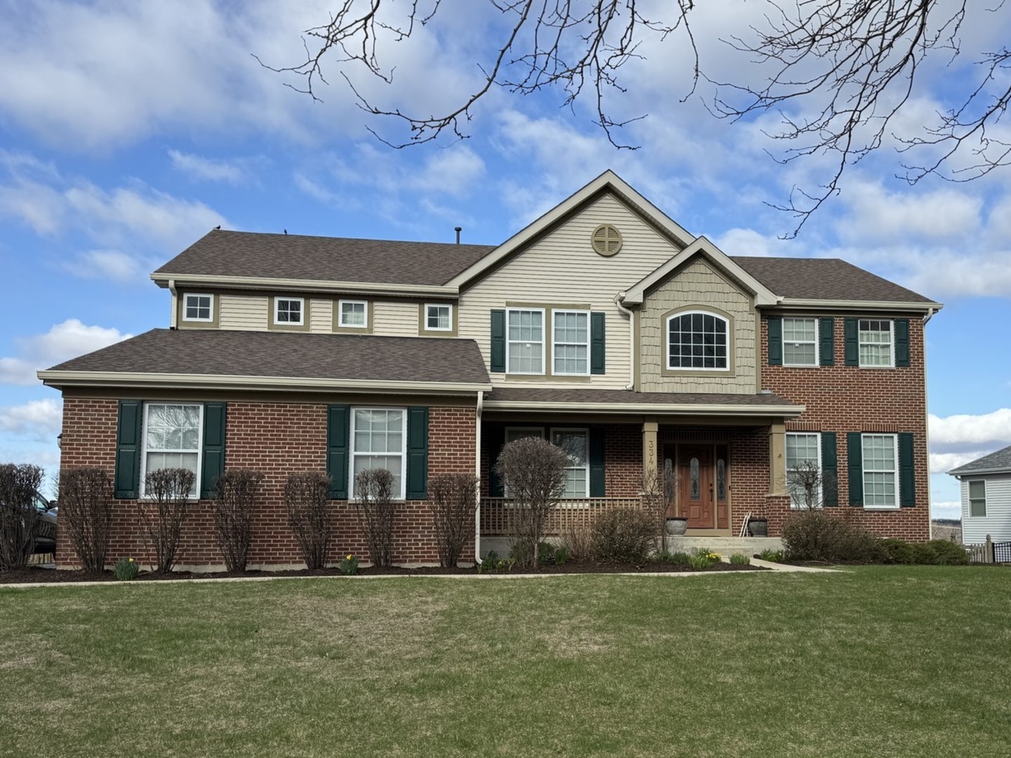 Property Photo: 334 Willowbrook Way IL 60134