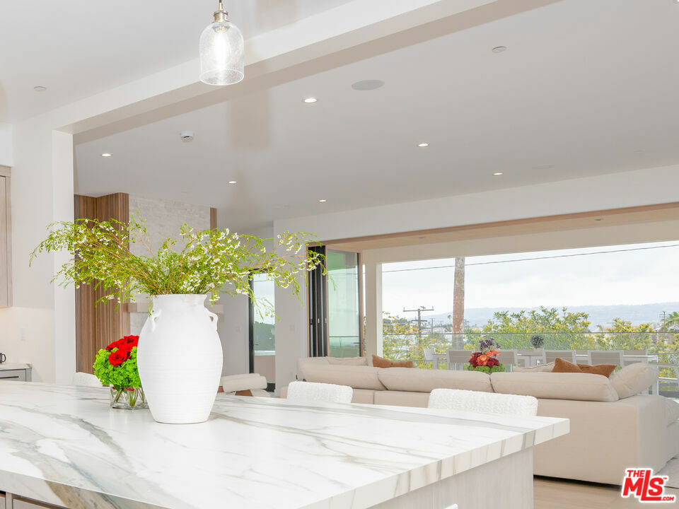 Property Photo: 461 Chabela Drive CA 90266