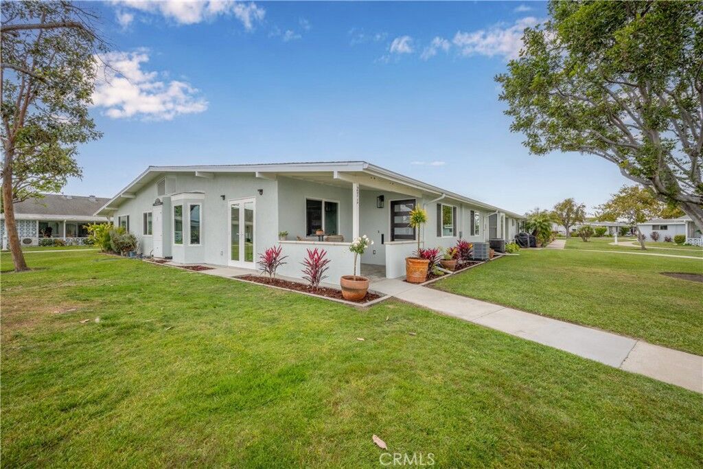 Property Photo:  1301 Skokie Road 27L  CA 90740 