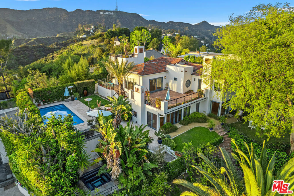 2816 Durand Drive  Los Angeles CA 90068 photo