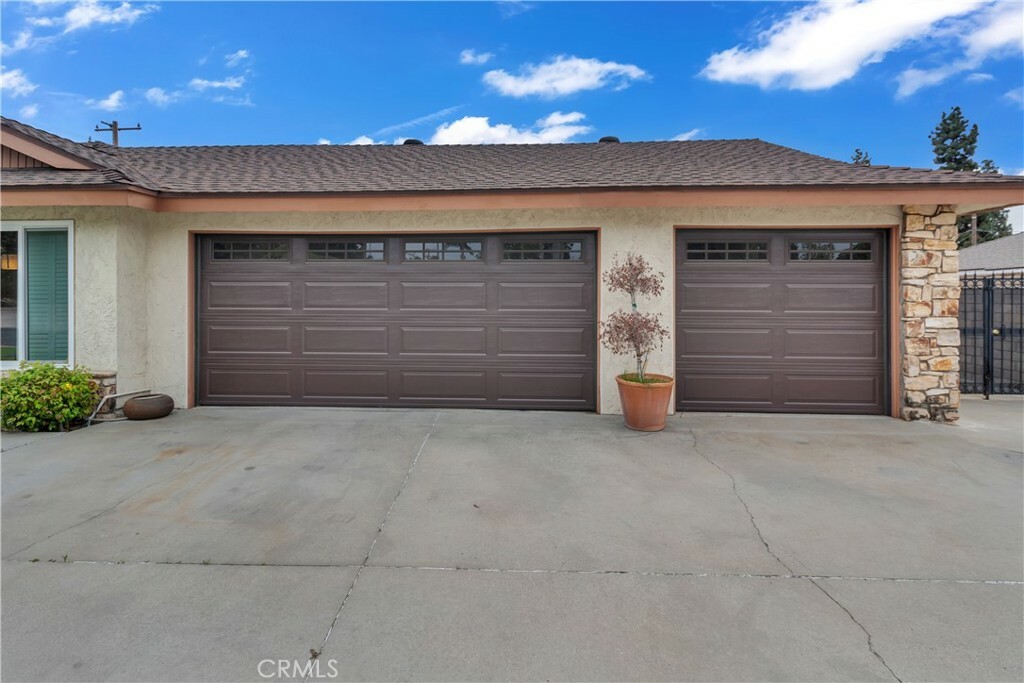 Property Photo: 11756 Maple Street CA 90601