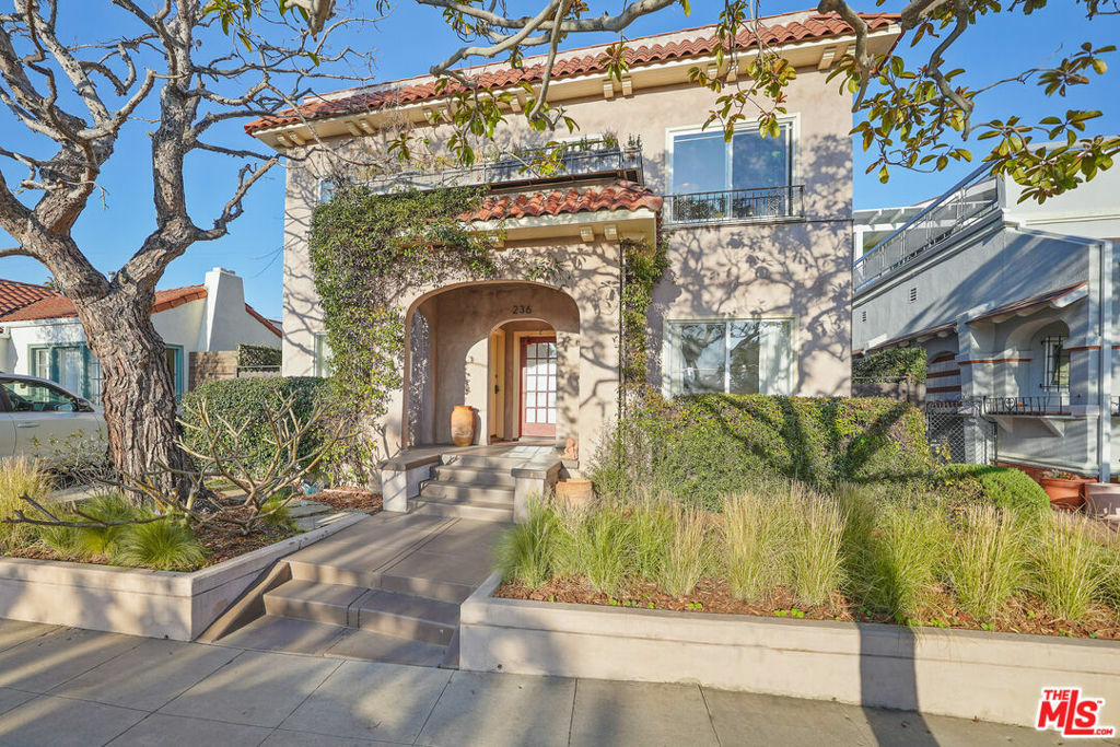 Property Photo: 236 S 5th Avenue CA 90291