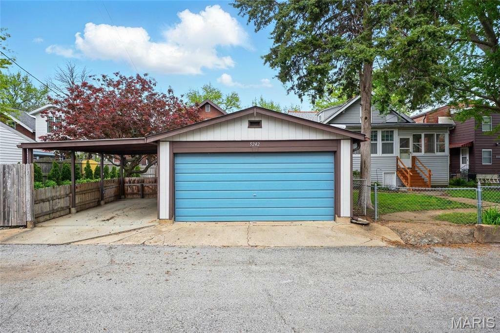 Property Photo: 5242 Murdoch Avenue MO 63109