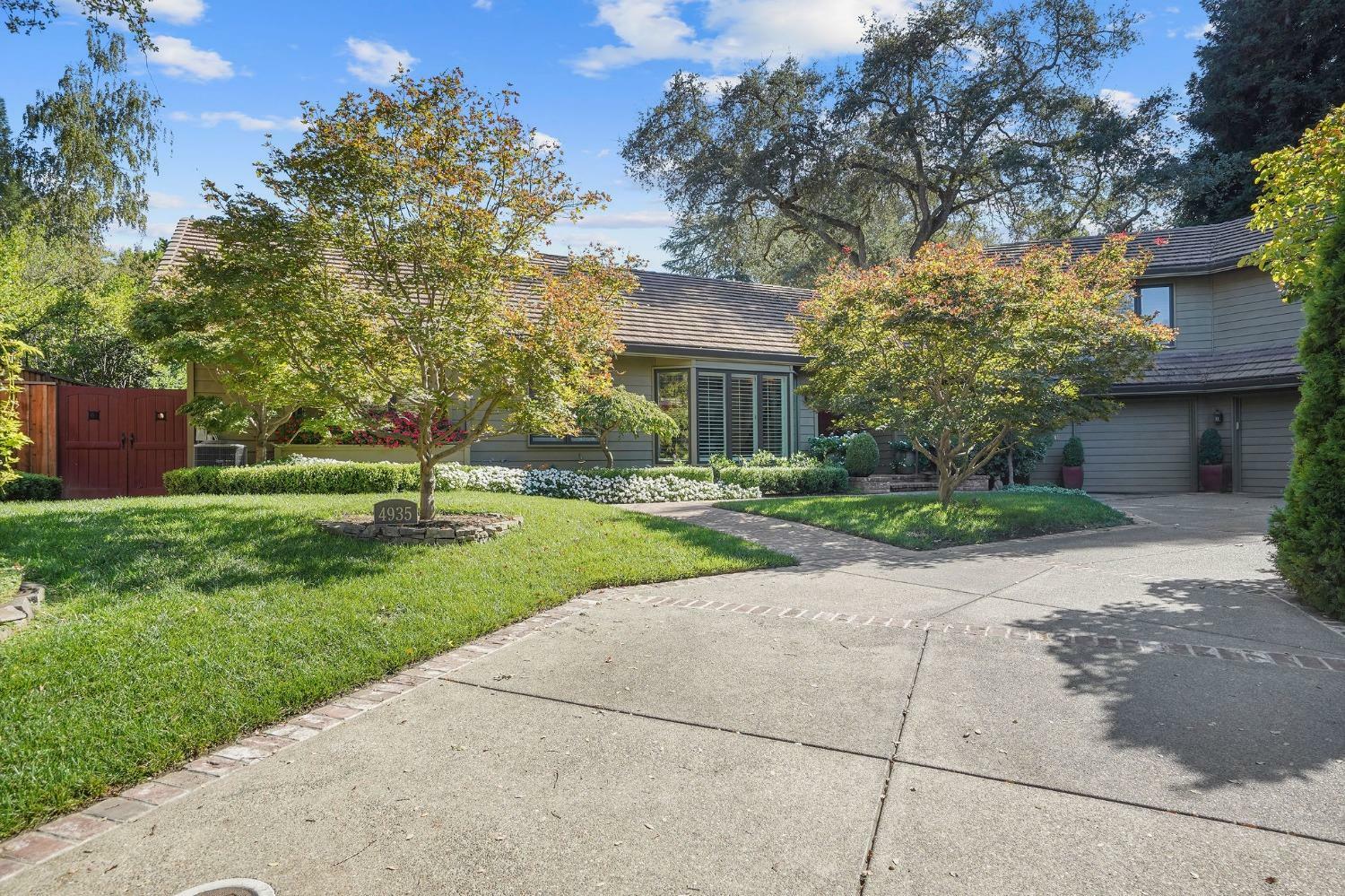 Property Photo: 4935 Sudbury Way CA 95608
