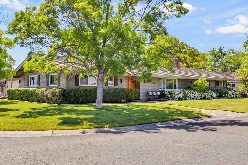 Property Photo: 3250 Bonita Drive CA 95821