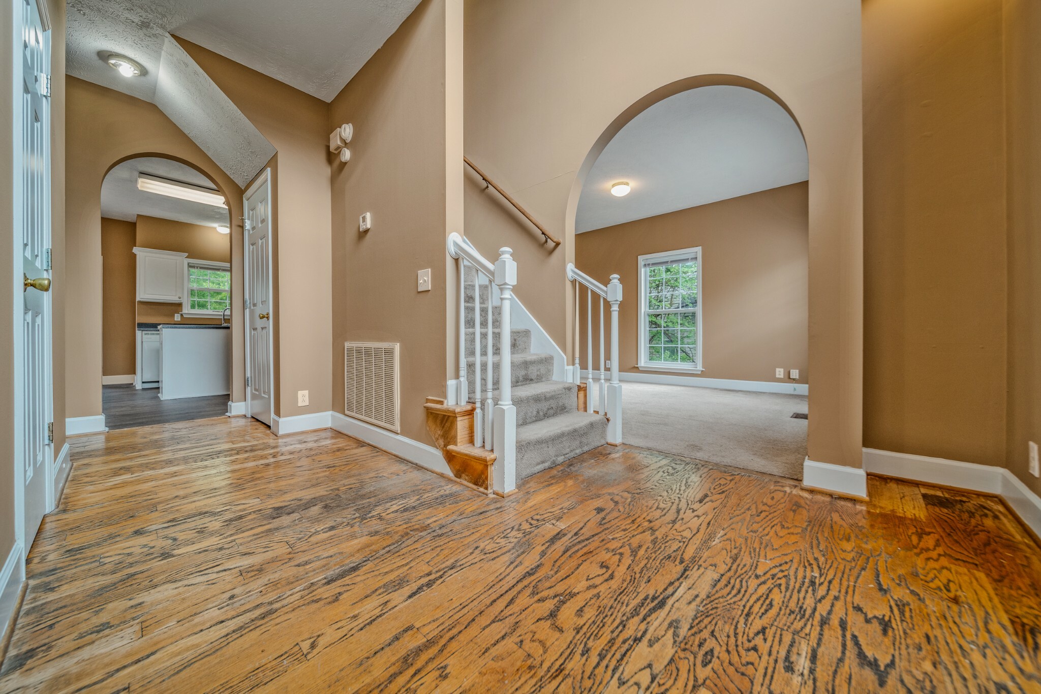Property Photo: 3905 Waterford Way TN 37013