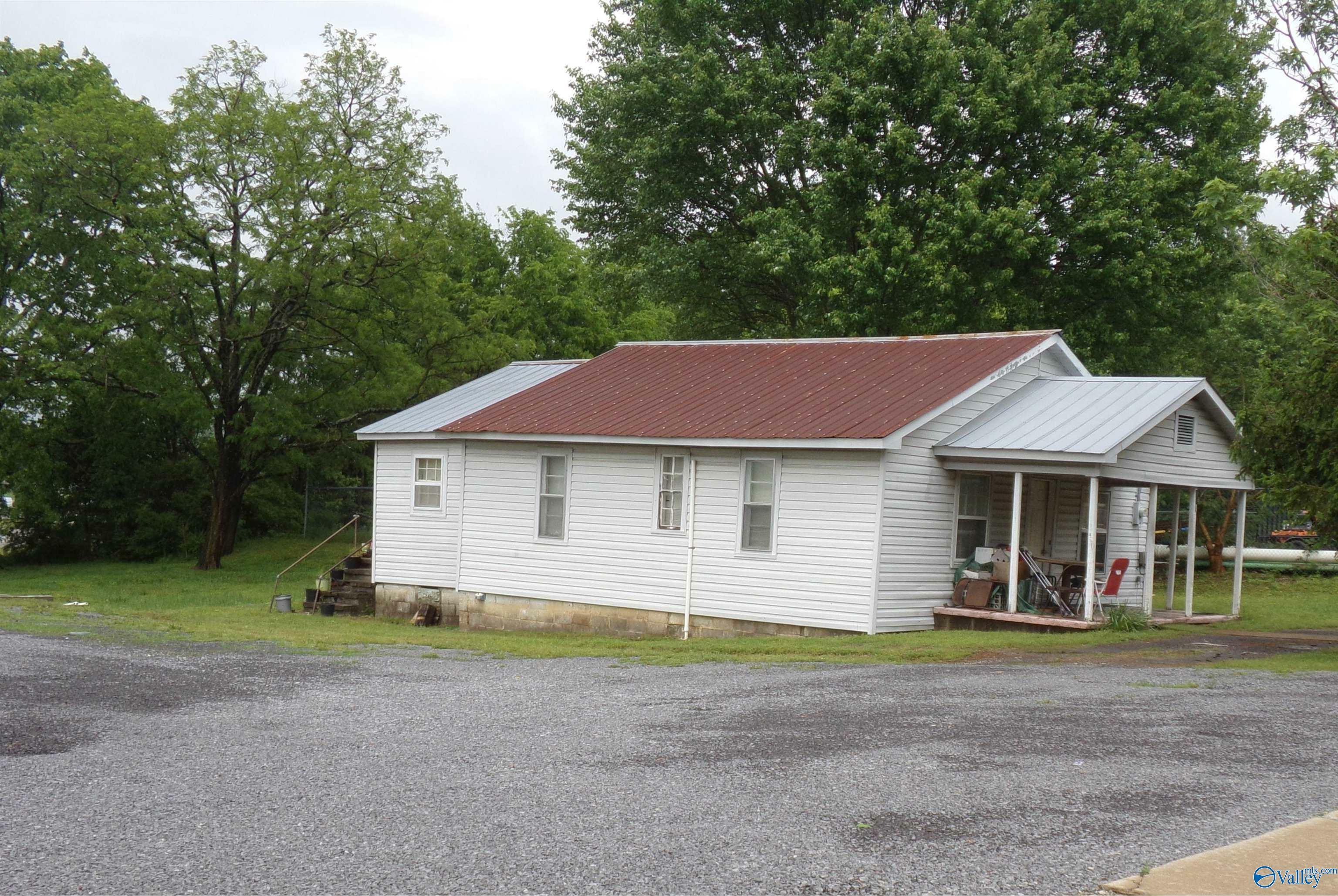 Property Photo: 556 NW 1st Avenue AL 35016