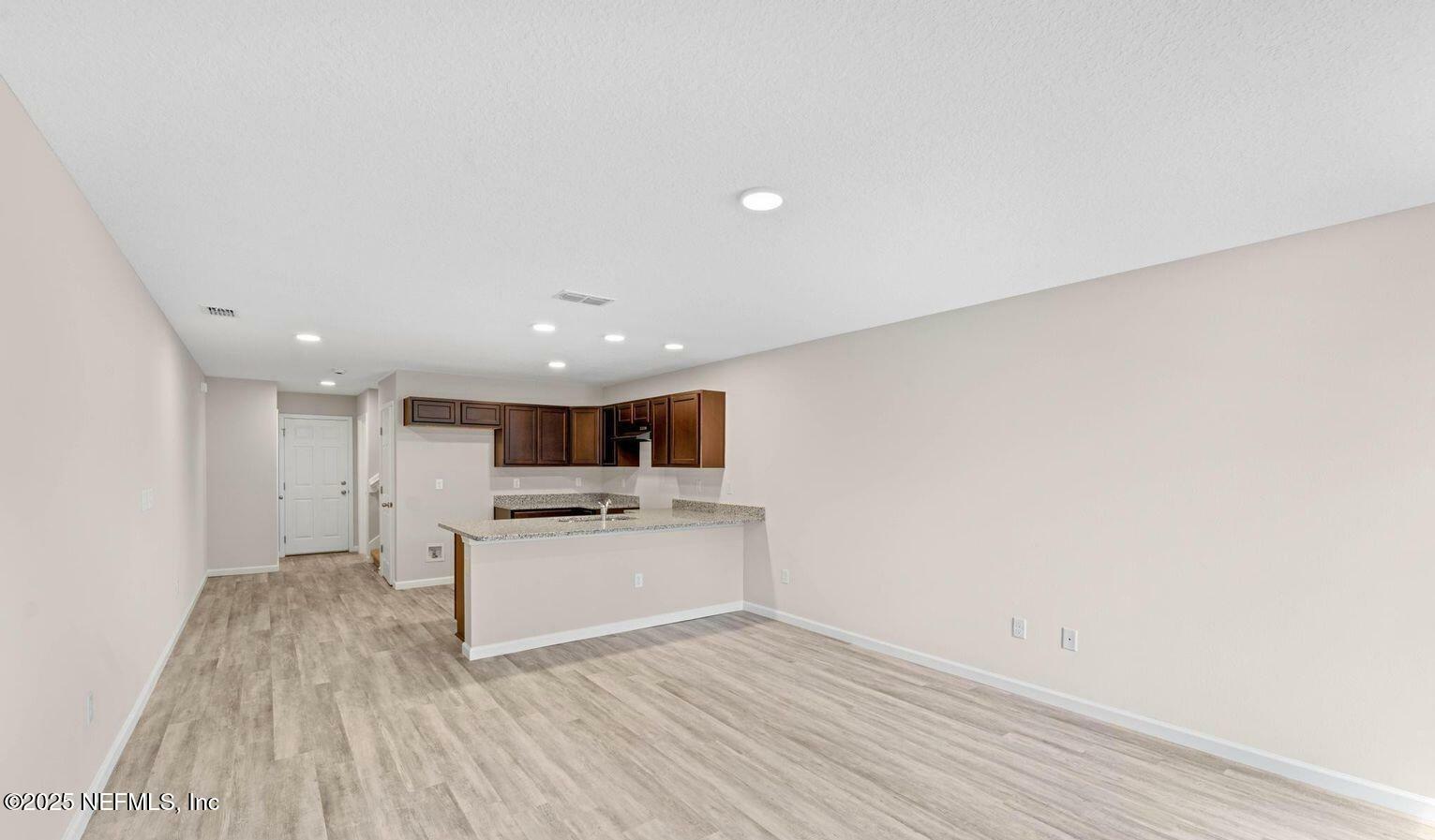 Property Photo: 8516 McGirts Village Lane FL 32210