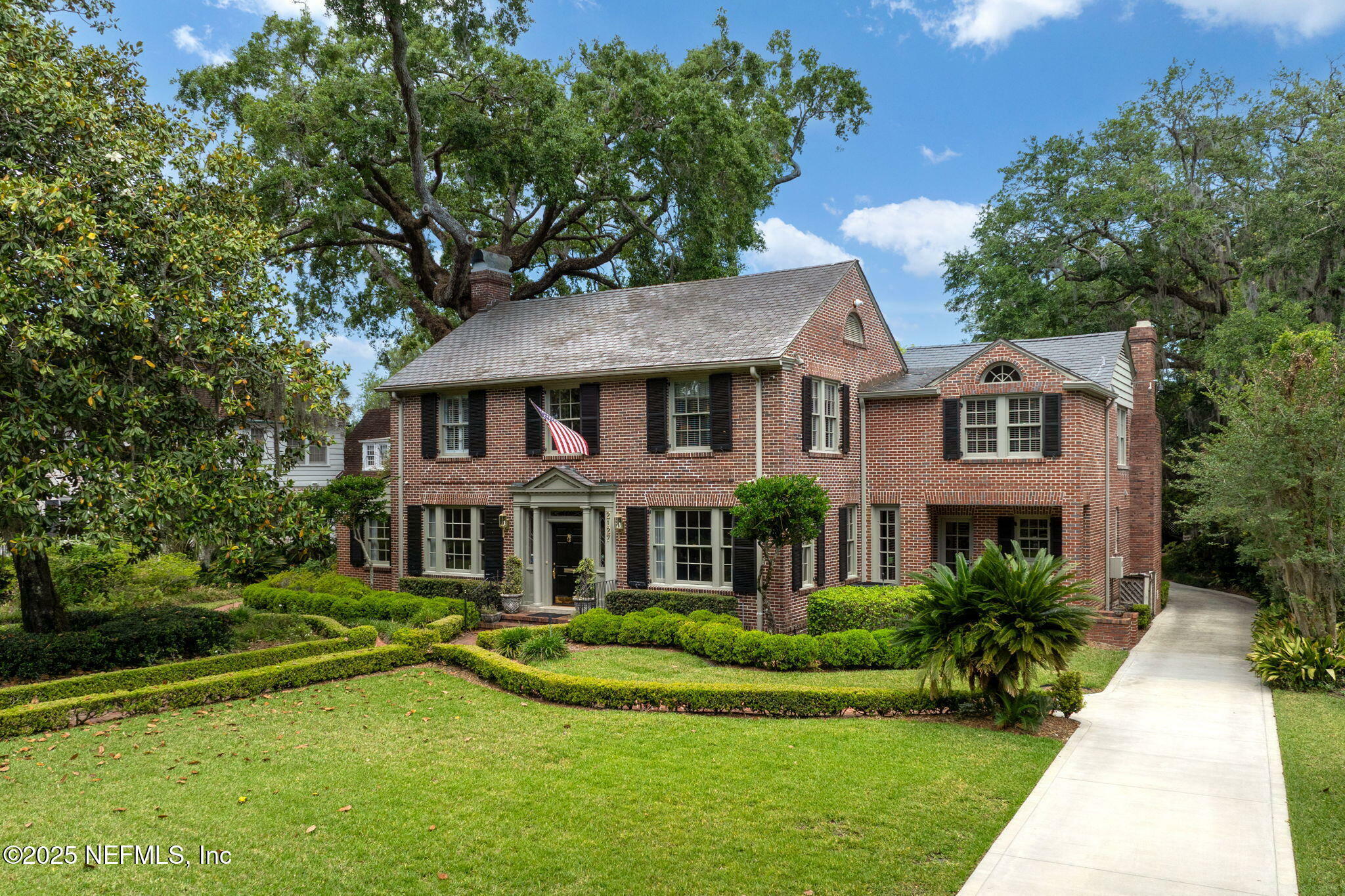 Property Photo: 2127 River Road FL 32207