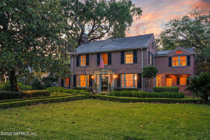 Property Photo:  2127 River Road  FL 32207 