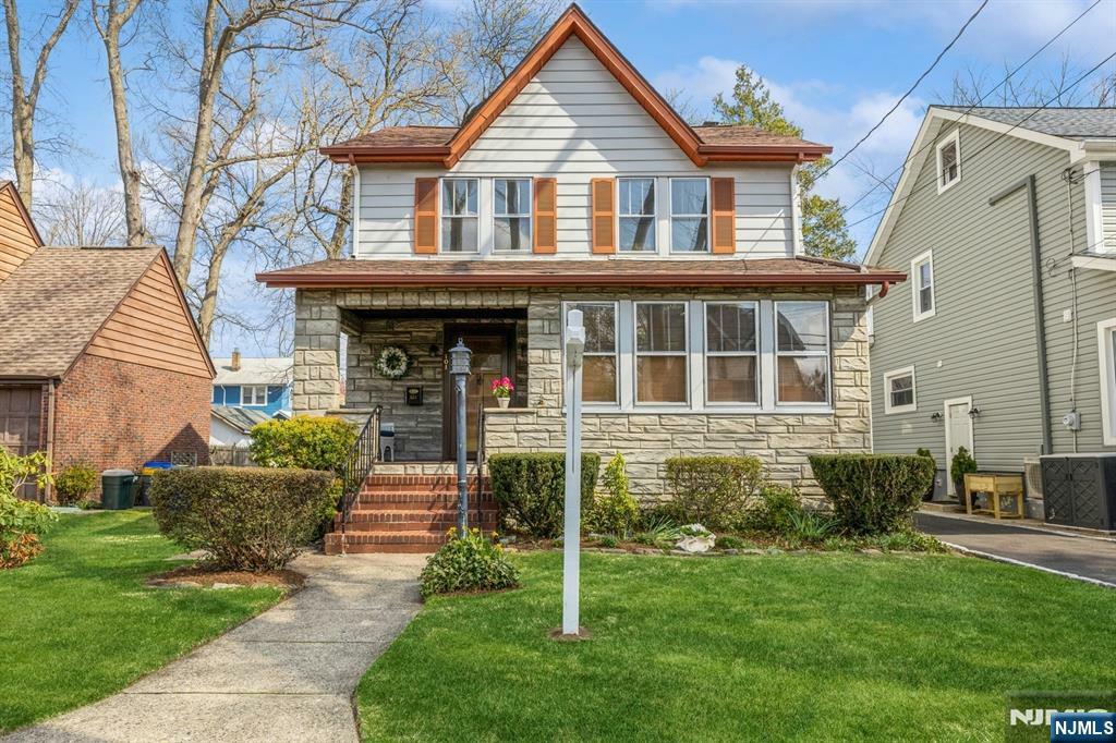 101 Walnut Street  Teaneck NJ 07666 photo