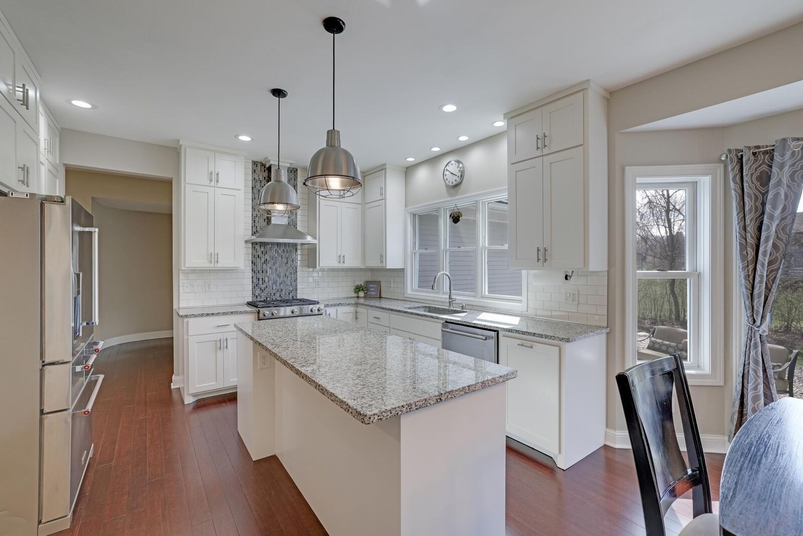 Property Photo:  865 Bayside Lane  MN 55364 