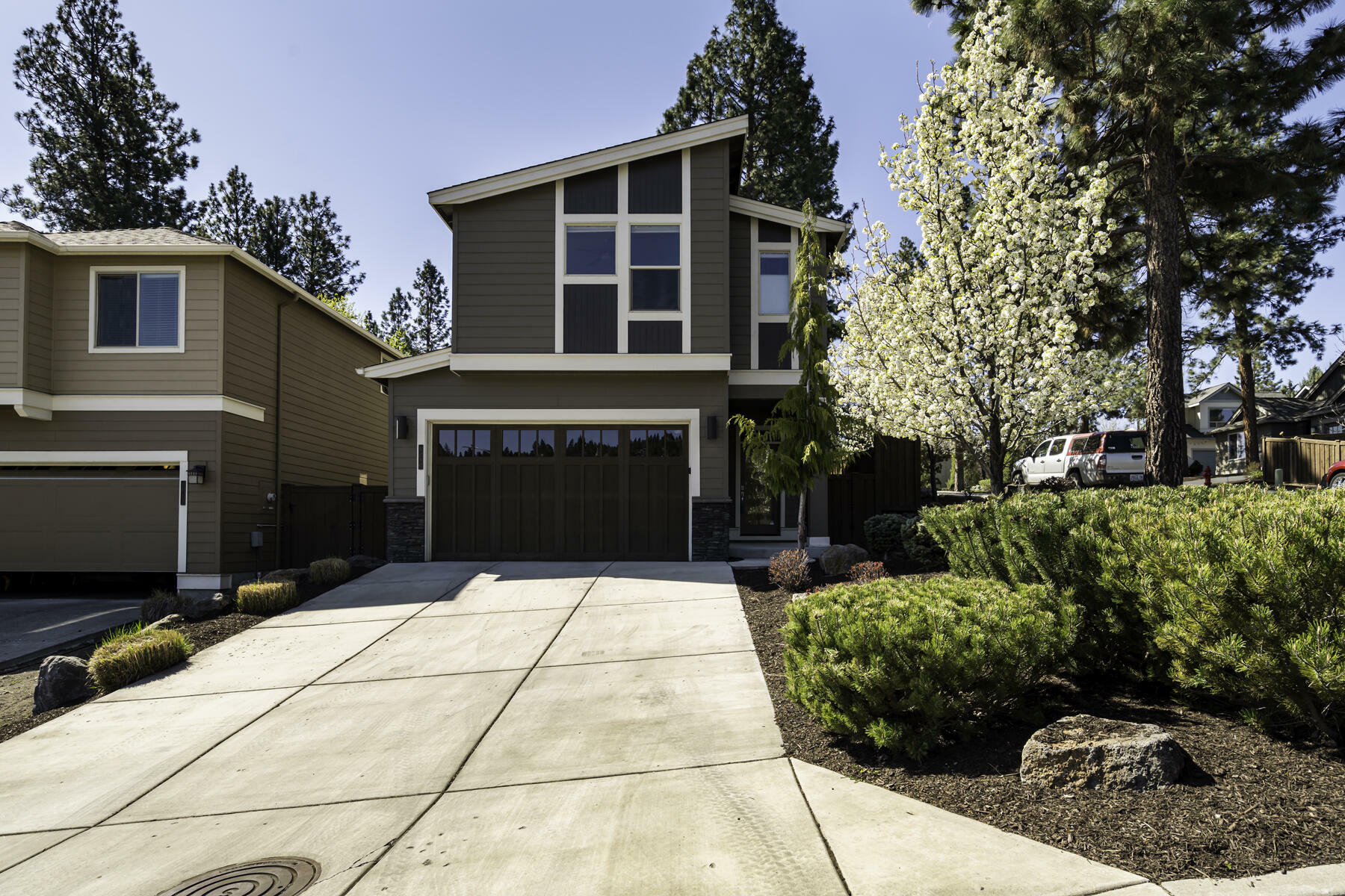 Property Photo: 1210 NW Rockwood Lane OR 97703