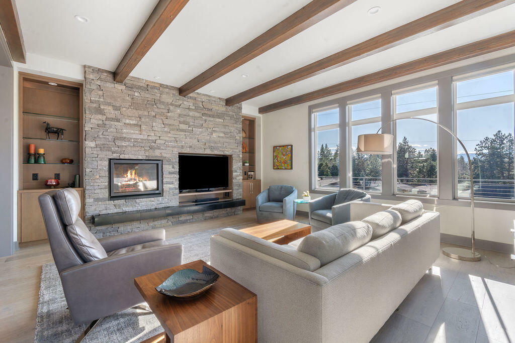 Property Photo: 62720 NW Ridge Rock Court OR 97703