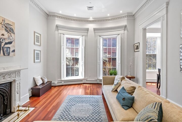 Property Photo: 34 Hancock St 2B MA 02114
