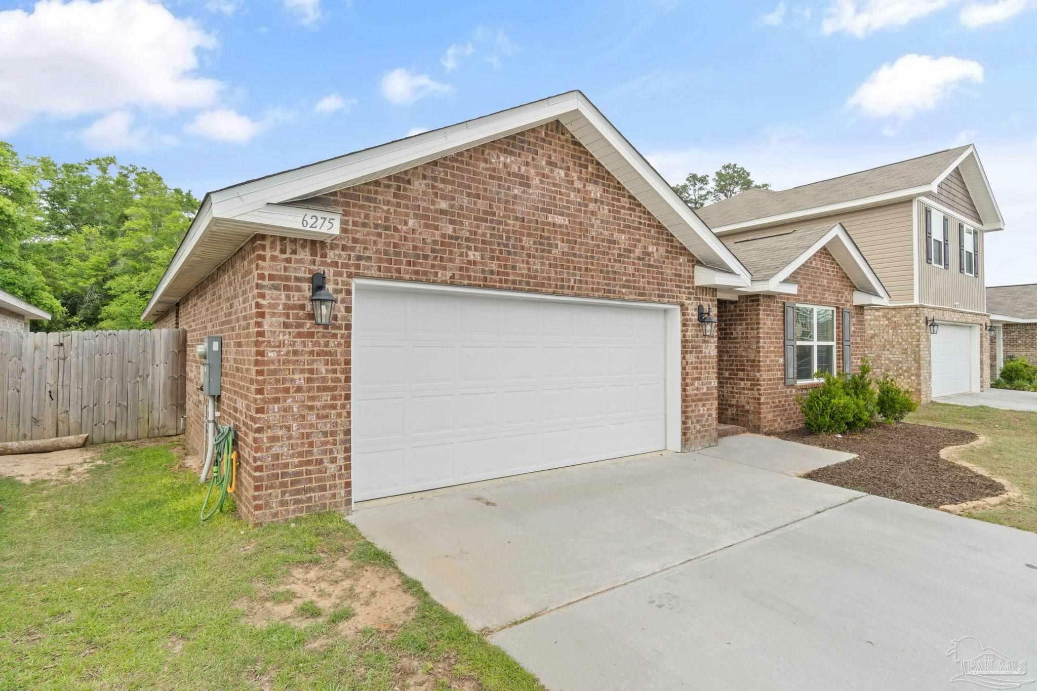 Property Photo: 6275 Churchill Cir FL 32583