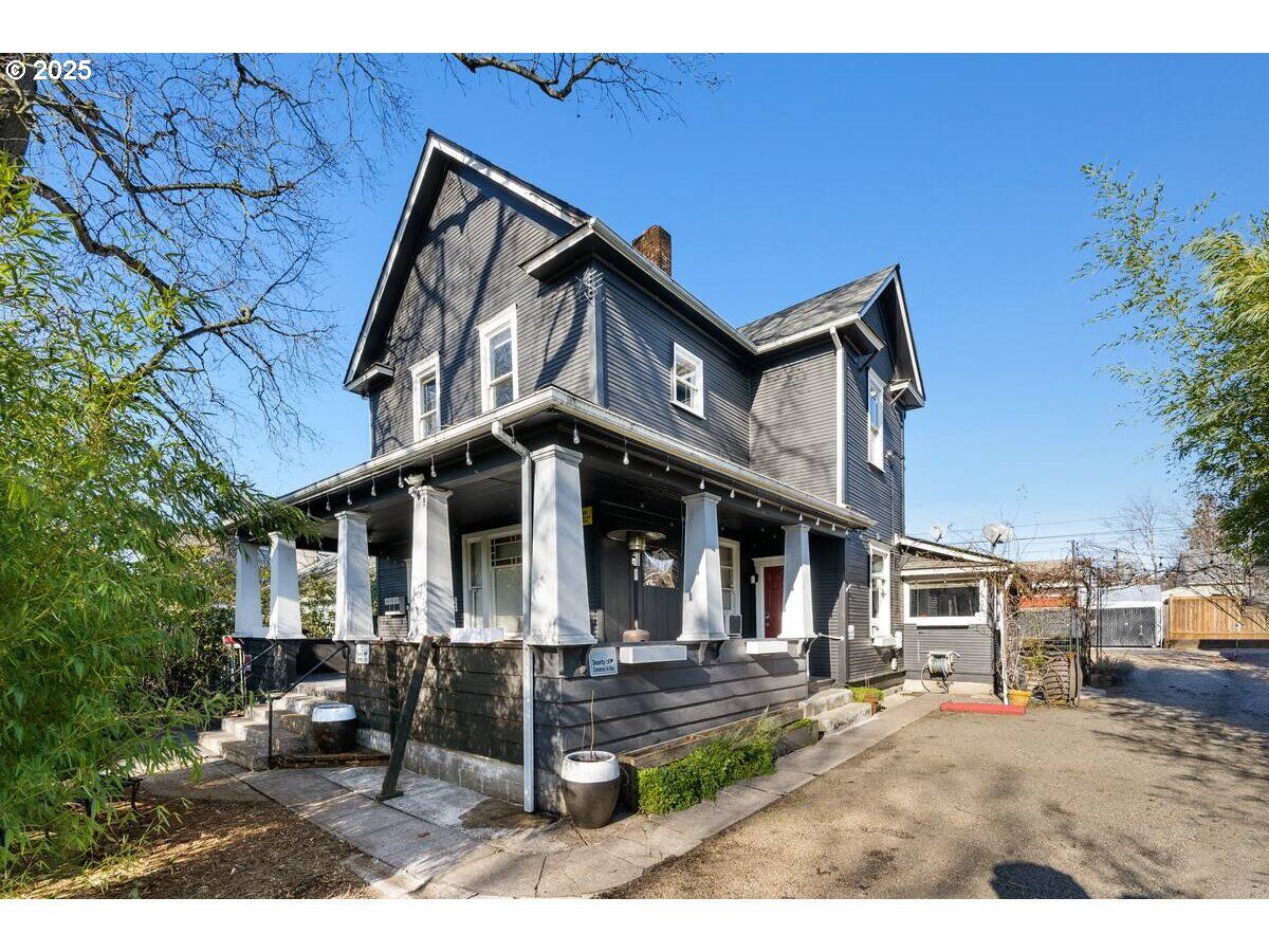 Property Photo: 610 W Fourth Plain Blvd A WA 98660