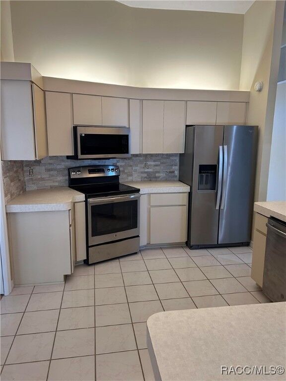 Property Photo:  3937 W Featheredge Court  FL 34461 