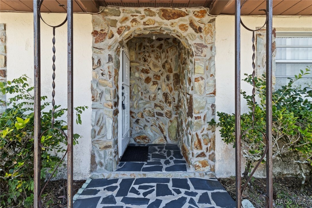Property Photo: 24 N Braemar Drive FL 34450